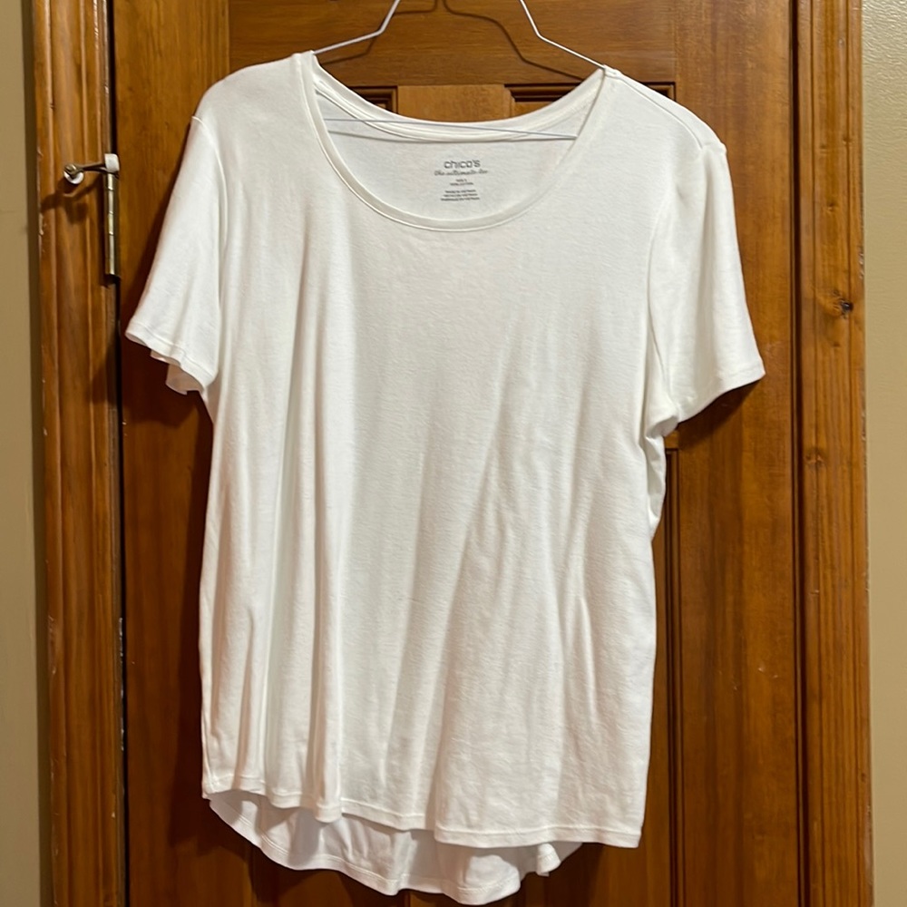 Chico’s the ultimate tee. size 3